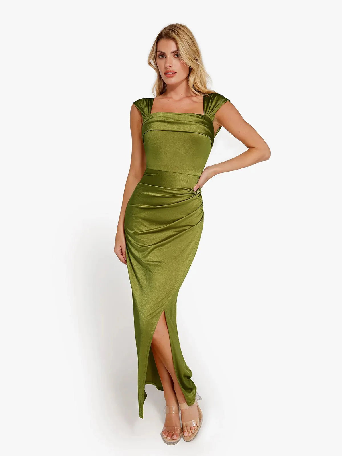 Robe Maxi Sculptante Froncée en Shapewear à Épaules Dégagées