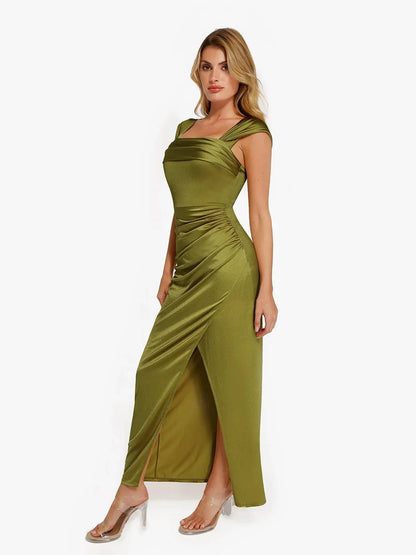 Robe Maxi Sculptante Froncée en Shapewear à Épaules Dégagées
