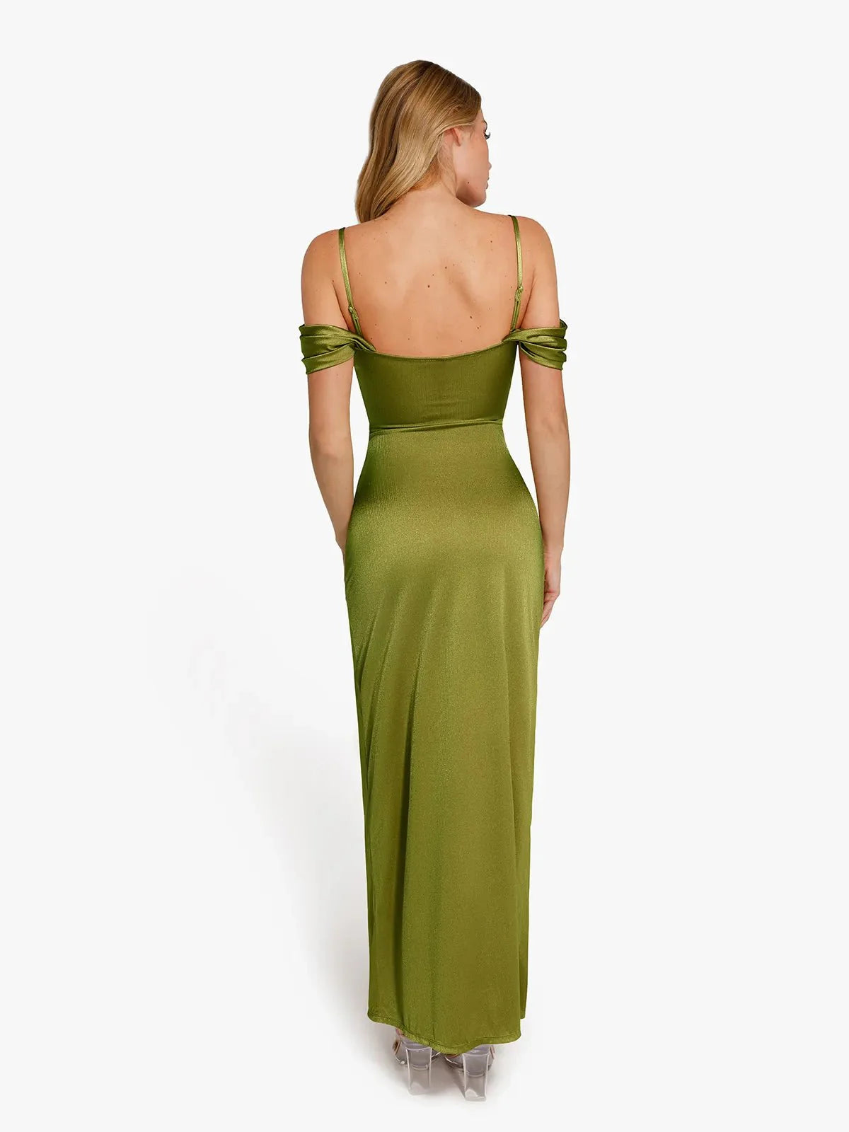 Robe Maxi Sculptante Froncée en Shapewear à Épaules Dégagées