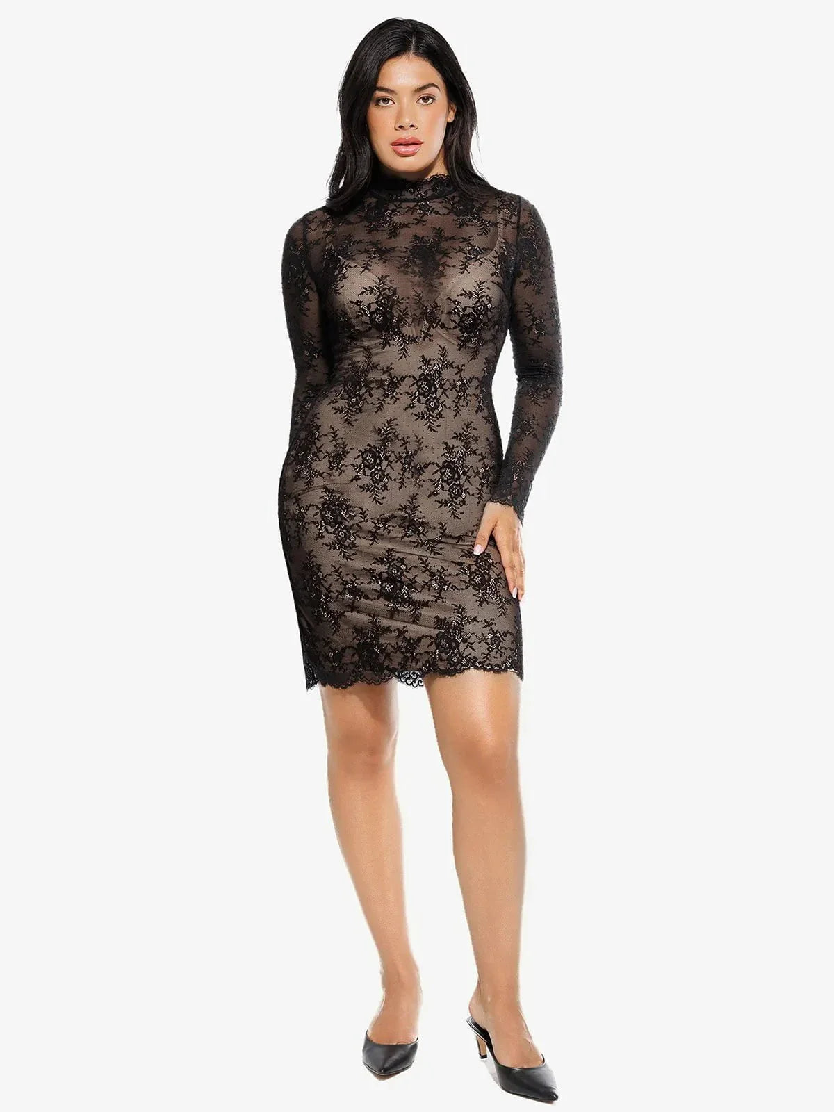 Robe Sculptante 2-en-1 avec Superposition en Dentelle