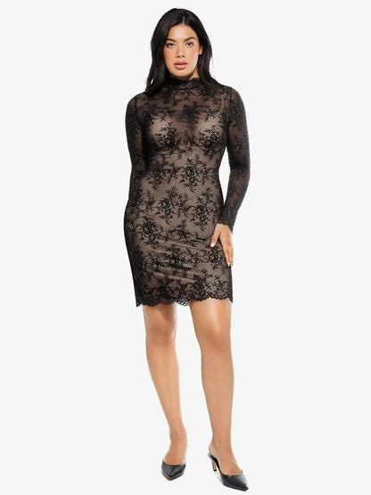 Robe Sculptante 2-en-1 avec Superposition en Dentelle