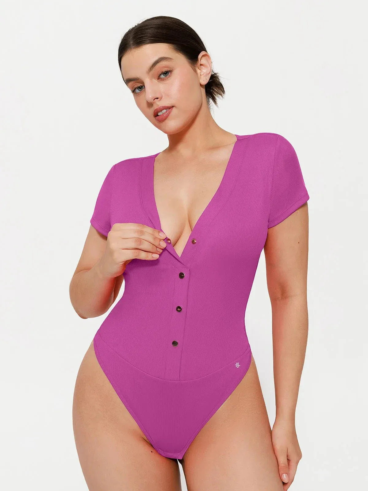 Body sculptant à décolleté en V profond et boutons à l'avant