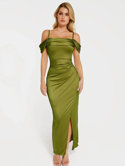 Robe Maxi Sculptante Froncée en Shapewear à Épaules Dégagées