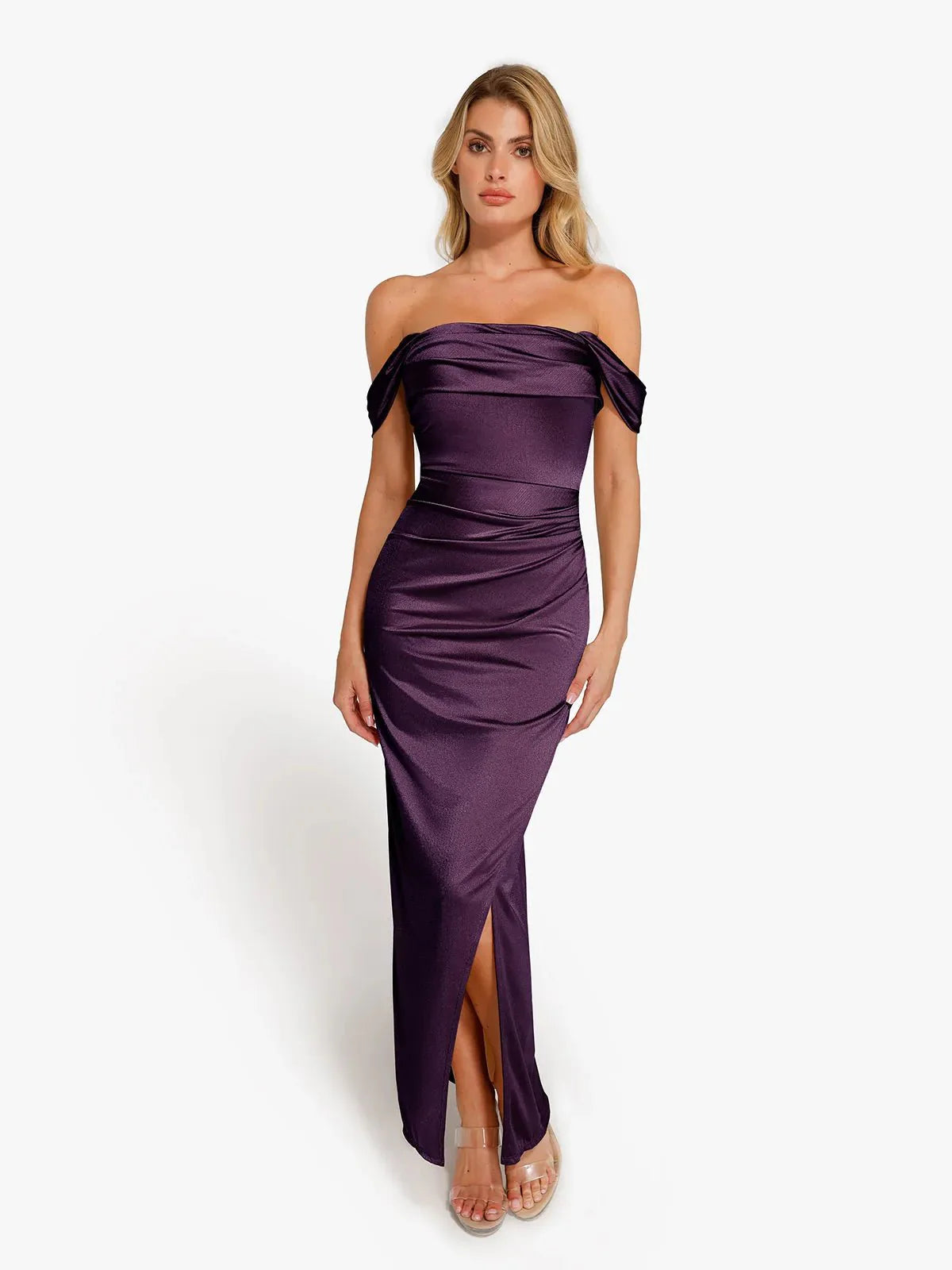 Robe Maxi Sculptante Froncée en Shapewear à Épaules Dégagées