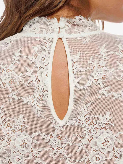 Robe Sculptante 2-en-1 avec Superposition en Dentelle